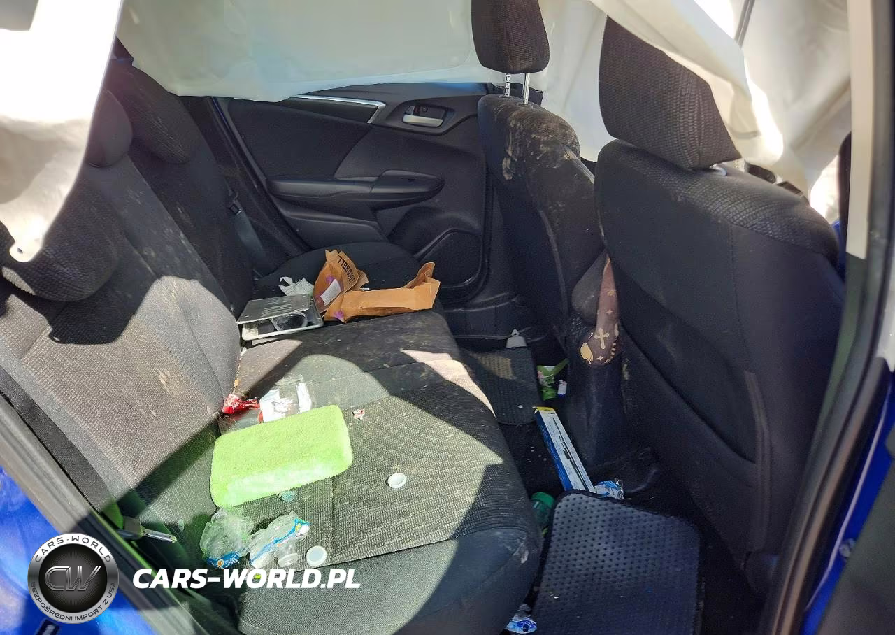 2015 Honda Fit Lx VIN:3HGGK5H57FM730100 - 10