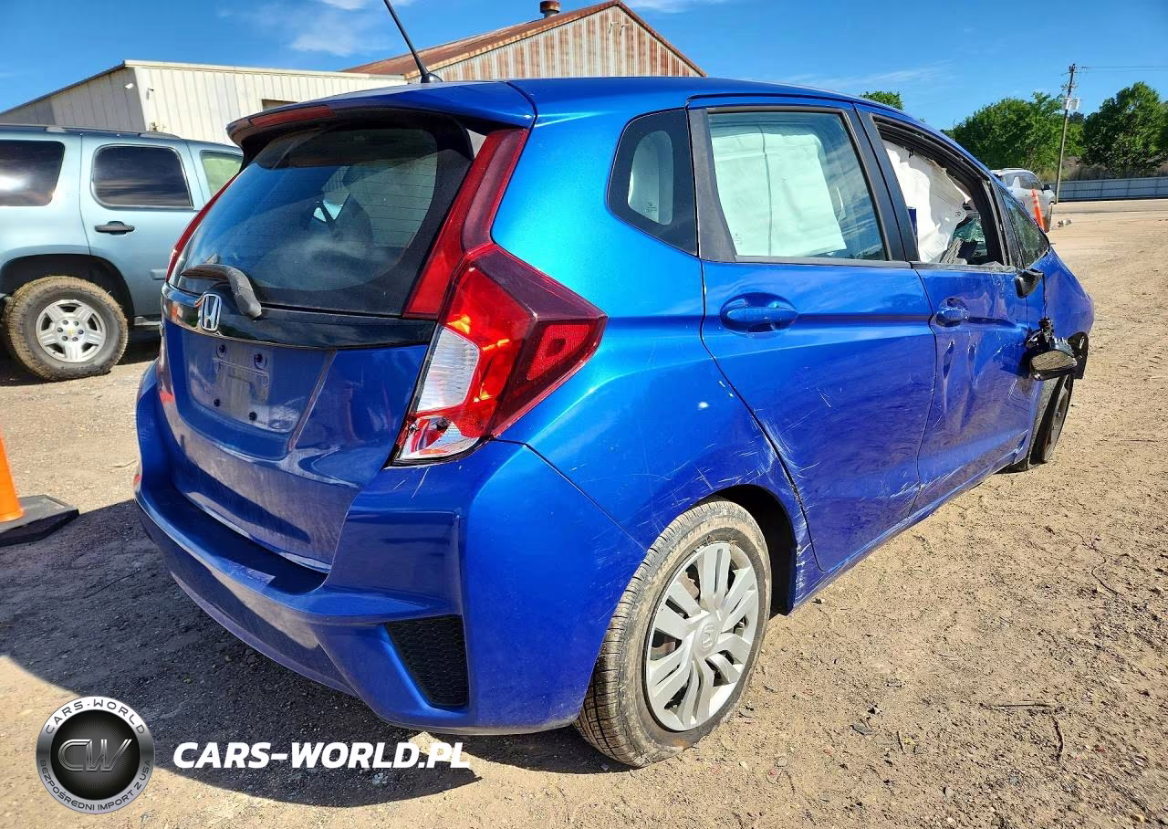 2015 Honda Fit Lx VIN:3HGGK5H57FM730100 - 3