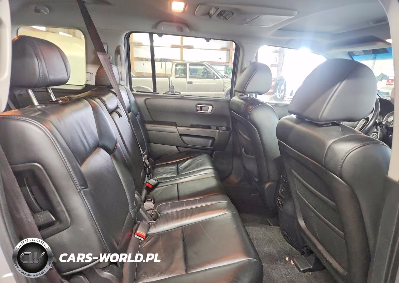 2011 Honda Pilot Touring VIN:5FNYF4H97BB044948 - 11