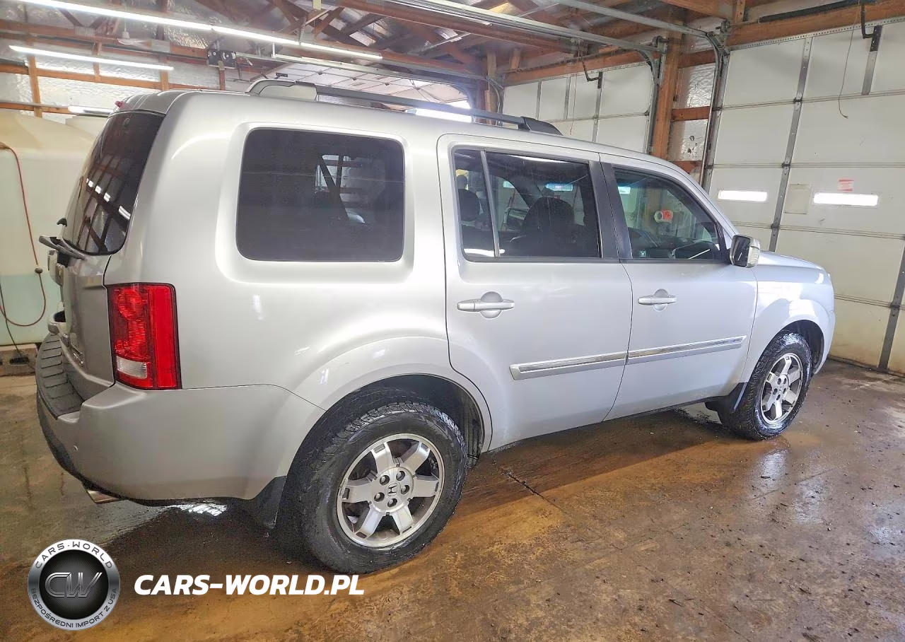 2011 Honda Pilot Touring VIN:5FNYF4H97BB044948 - 3