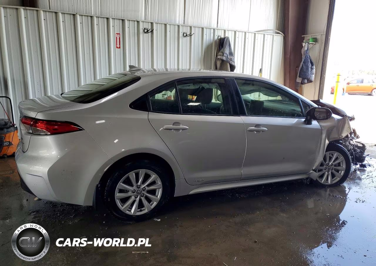 2025 Toyota Corolla Hybrid Le VIN:JTDBDMHE5S3019617 - 3