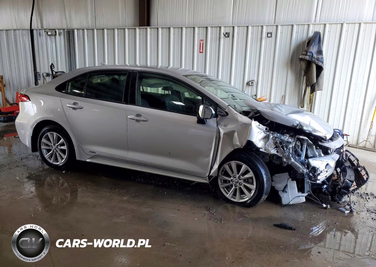2025 Toyota Corolla Hybrid Le VIN:JTDBDMHE5S3019617 - 4
