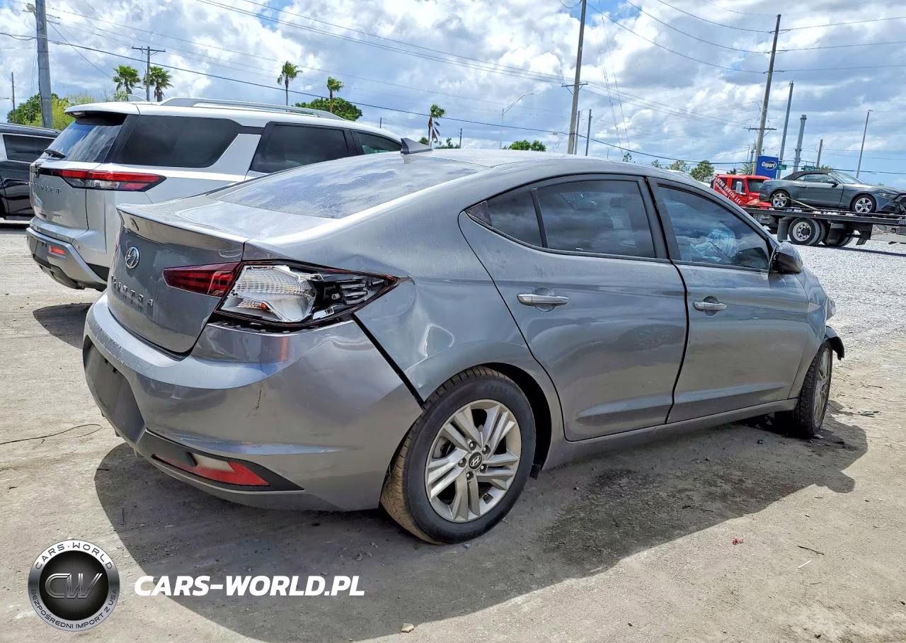 2019 Hyundai Elantra Sel VIN:5NPD84LF6KH432051 - 3