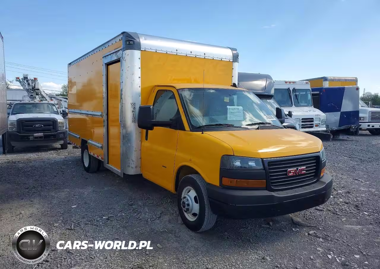 2023 GMC Savana Box Truck