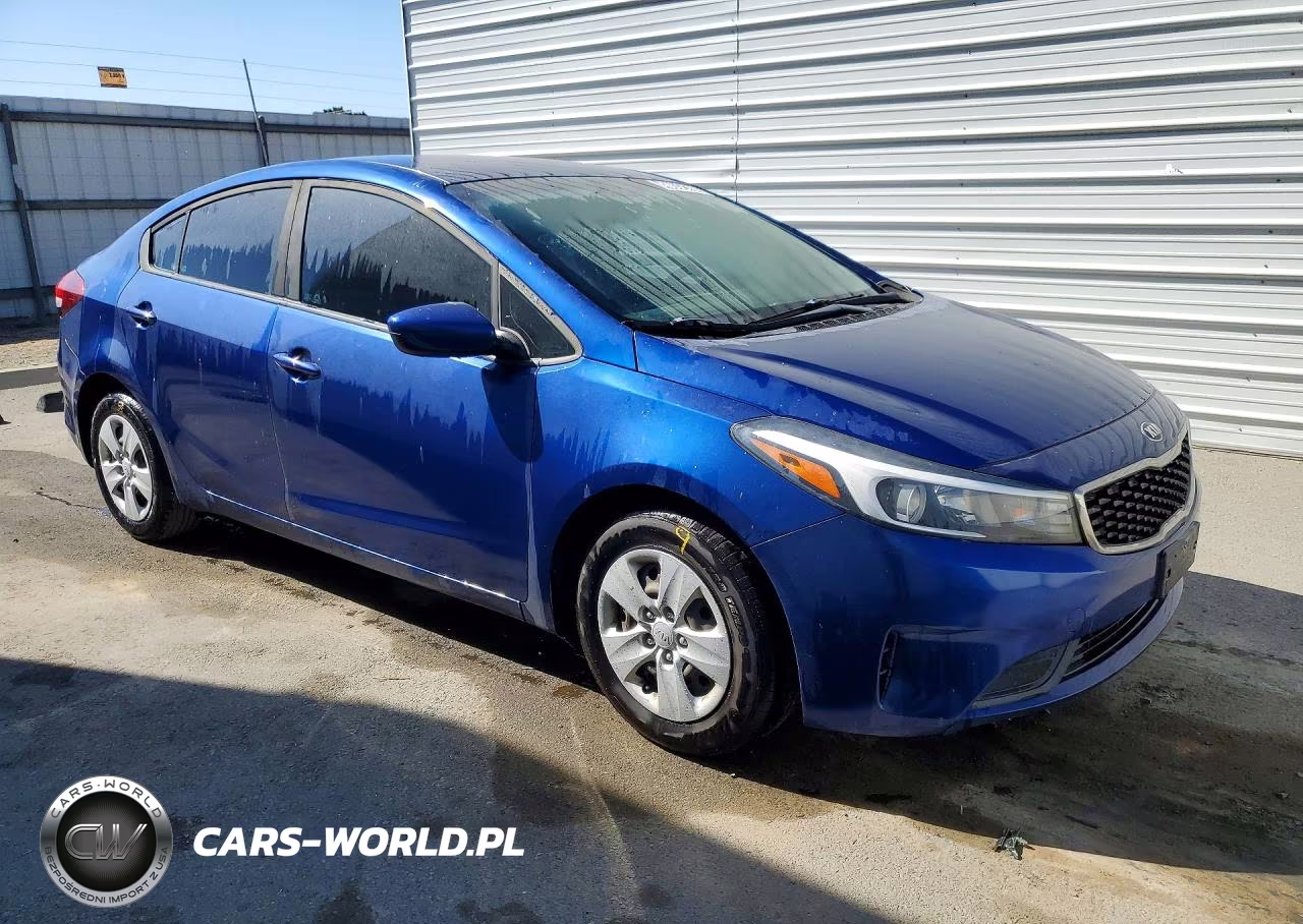 2018 Kia Forte Lx VIN:3KPFL4A76JE247598 - 4