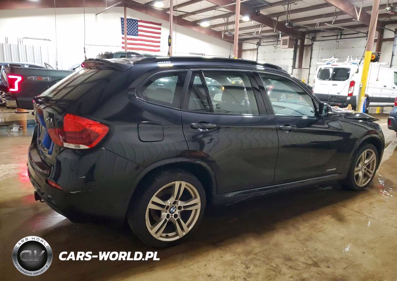 2015 BMW X1 xDrive28I VIN:WBAVL1C59FVY35162 - 3