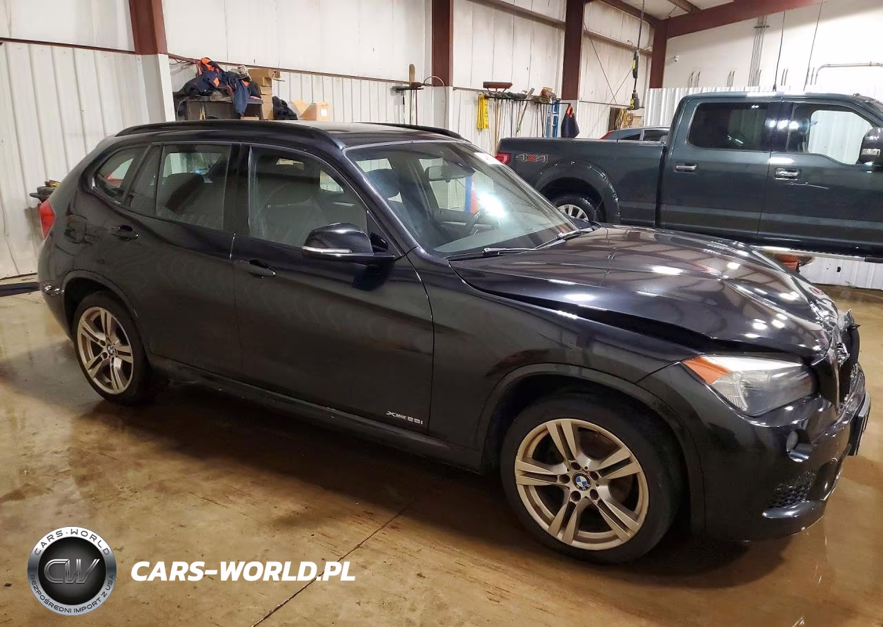 2015 BMW X1 xDrive28I VIN:WBAVL1C59FVY35162 - 4