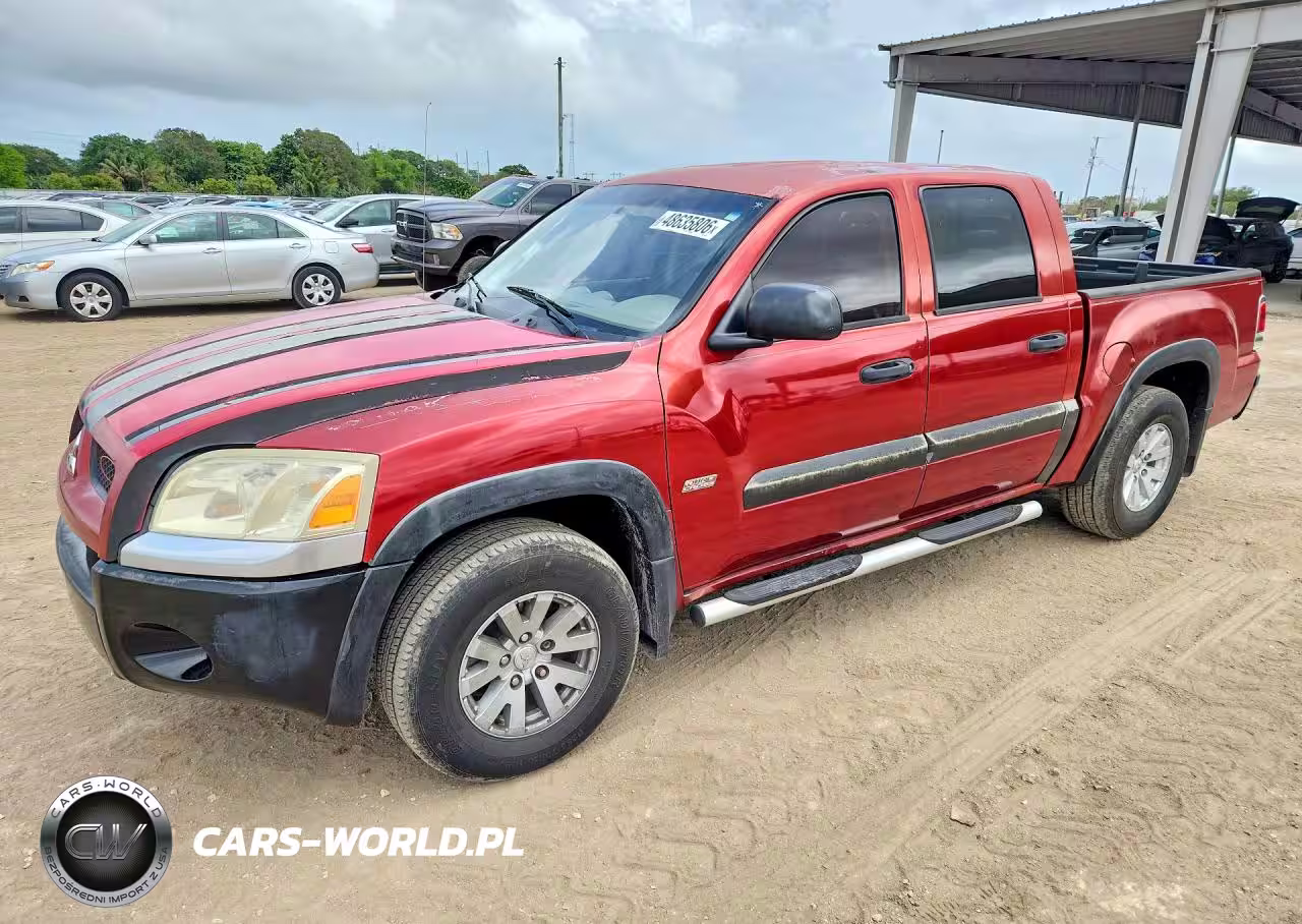 2006 Mitsubishi Raider Durocross