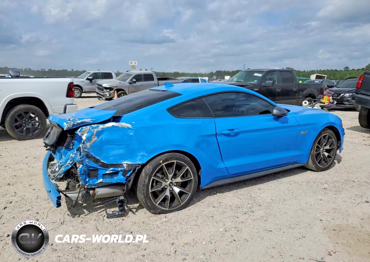 2022 Ford Mustang VIN:1FA6P8TD2N5136469 - 3