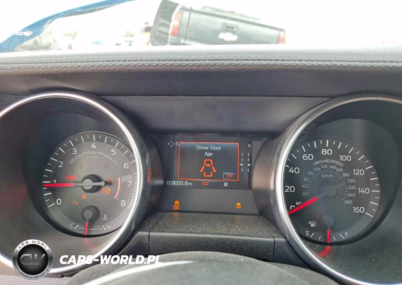 2022 Ford Mustang VIN:1FA6P8TD2N5136469 - 9