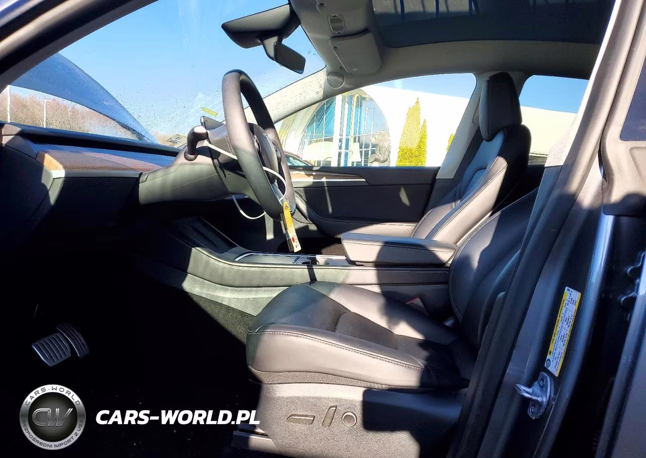 2025 Tesla Model Y VIN:7SAYGAEE9SF239630 - 7