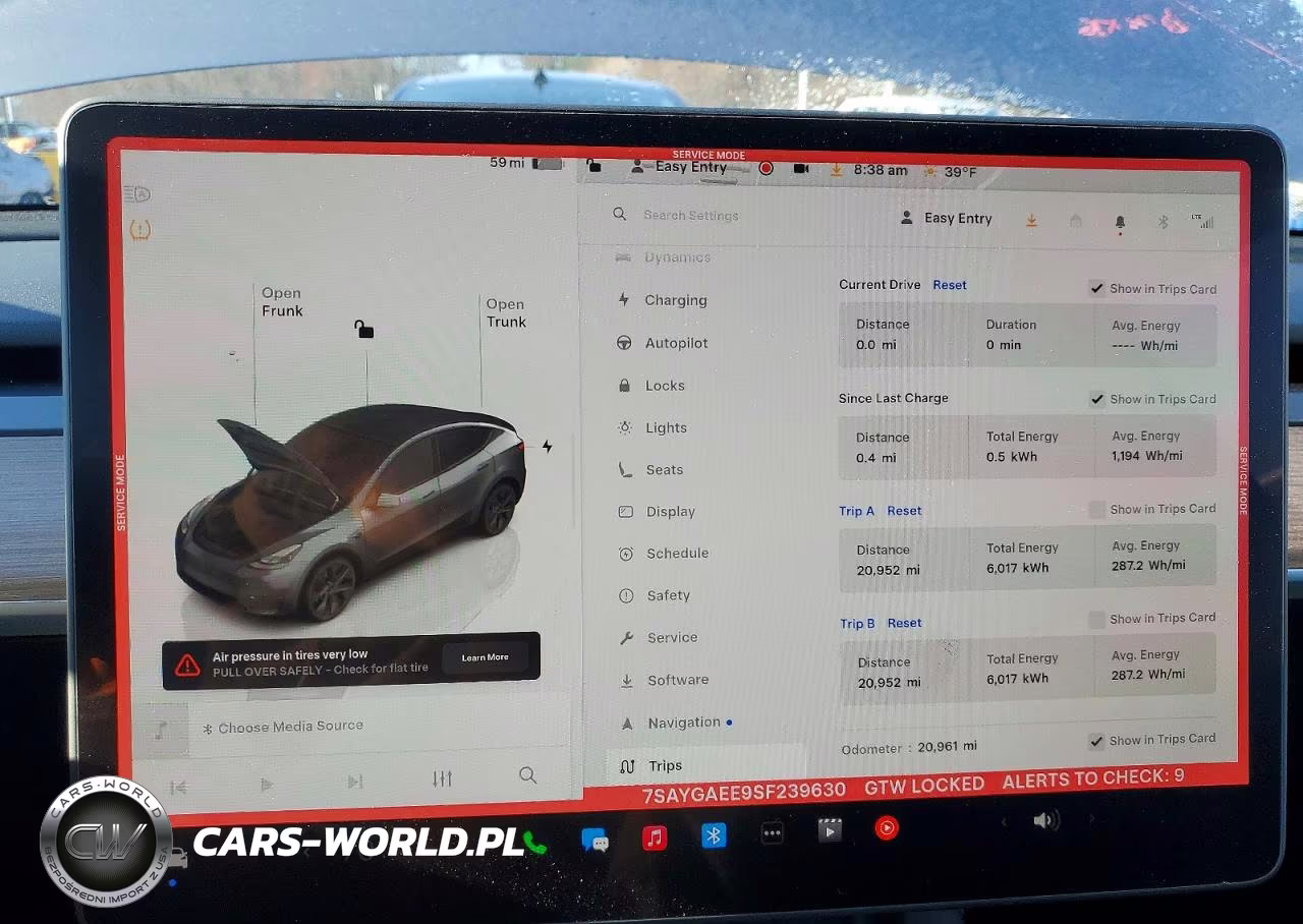 2025 Tesla Model Y VIN:7SAYGAEE9SF239630 - 9