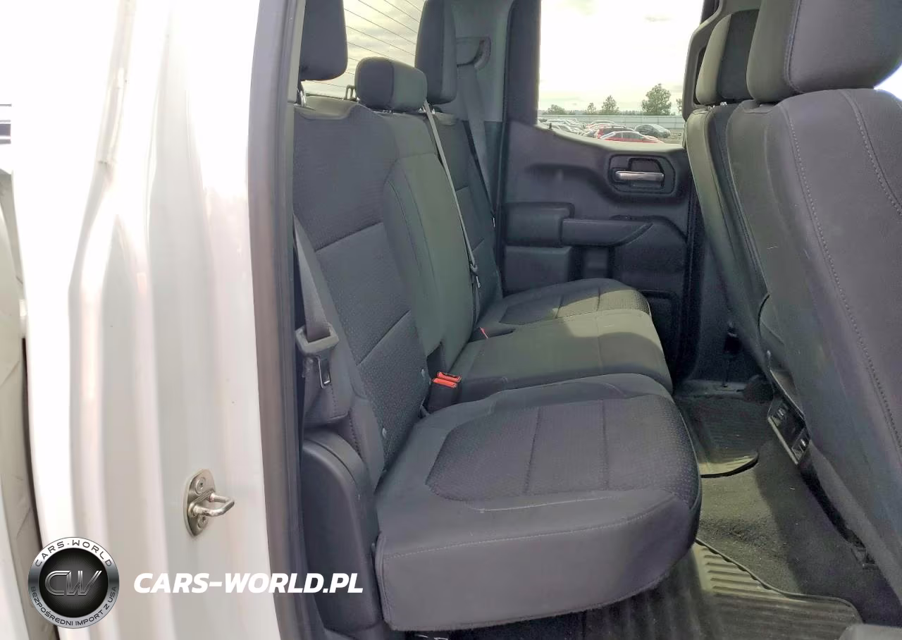 2020 Chevrolet Silverado K1500 Custom VIN:1GCRYBEK5LZ202693 - 10