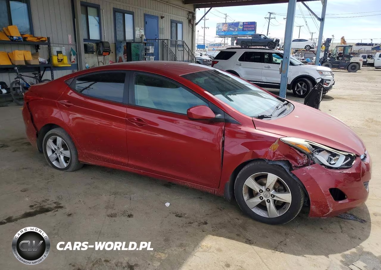 2013 Hyundai Elantra Gls VIN:5NPDH4AE1DH253414 - 4