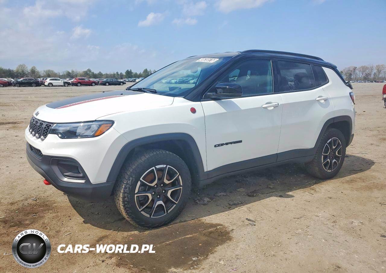 2025 Jeep Compass Trailhawk