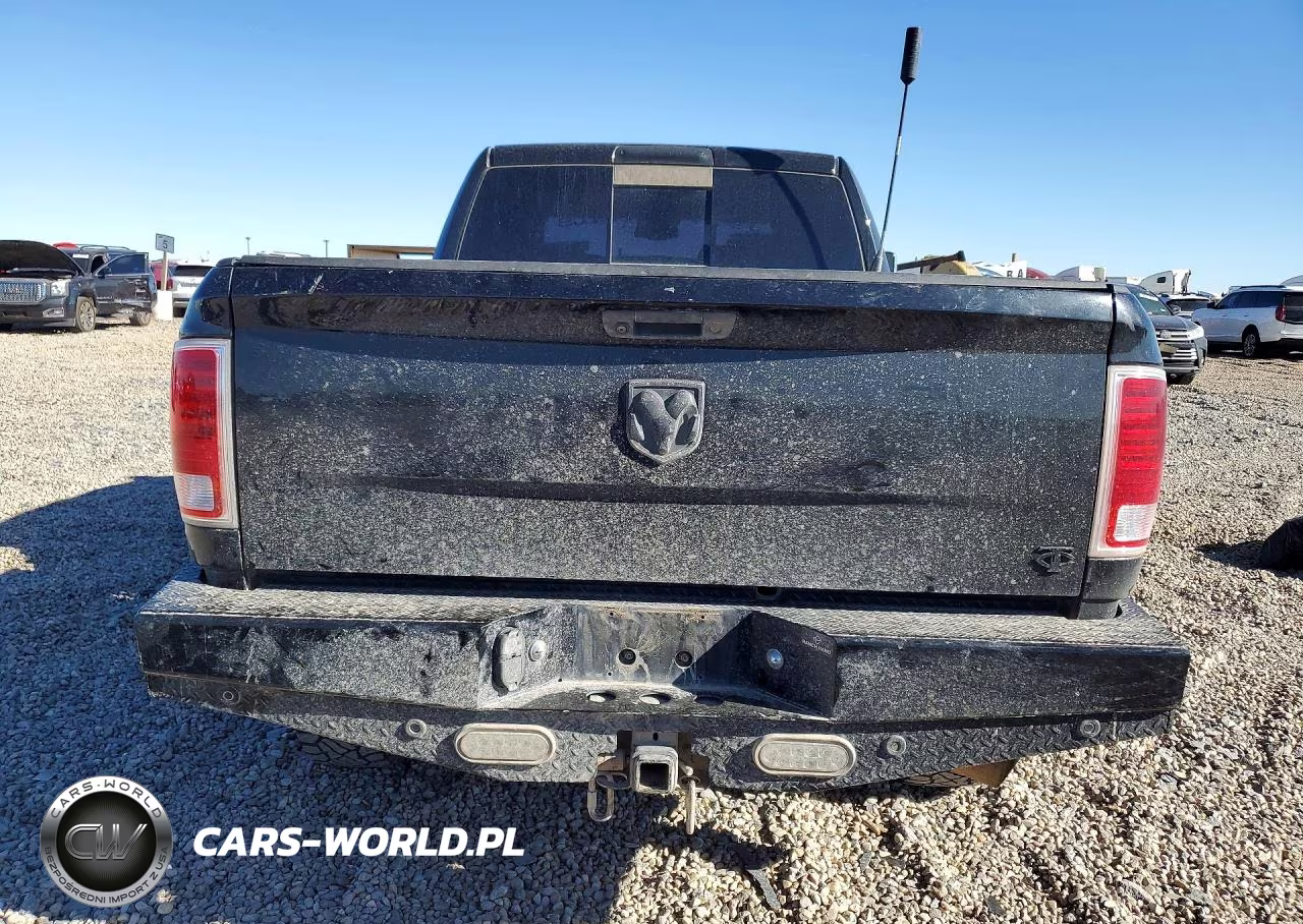 2016 Ram 2500 Laramie VIN:3C6UR5NL7GG112900 - 6