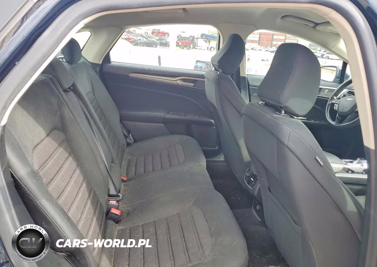 2020 Ford Fusion Se VIN:3FA6P0HD3LR233670 - 10