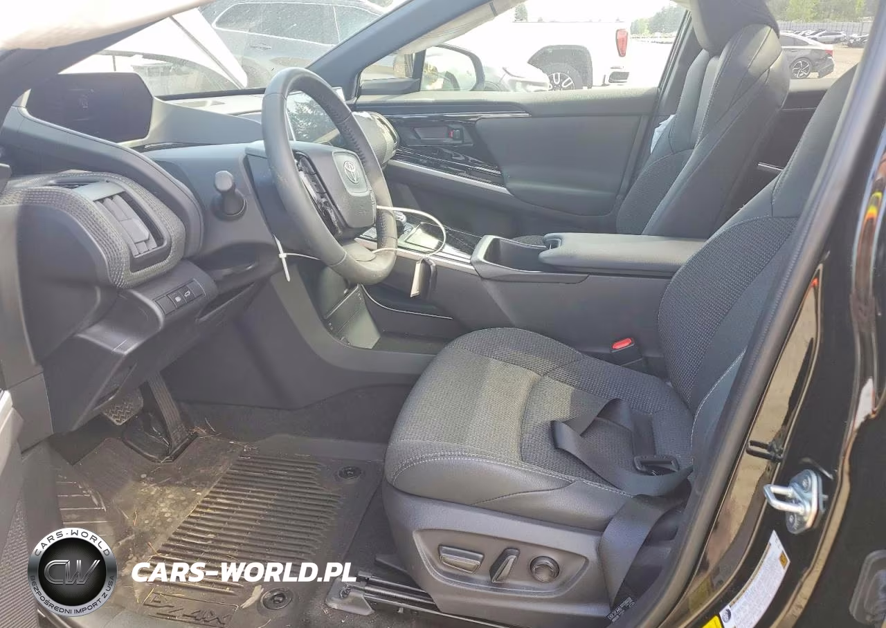 2025 Toyota Bz4X Xle VIN:JTMABACA7SA093217 - 7
