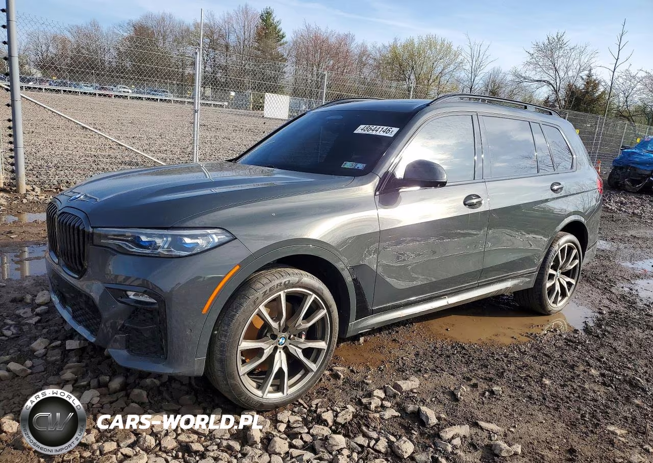 2022 BMW X7 M50I