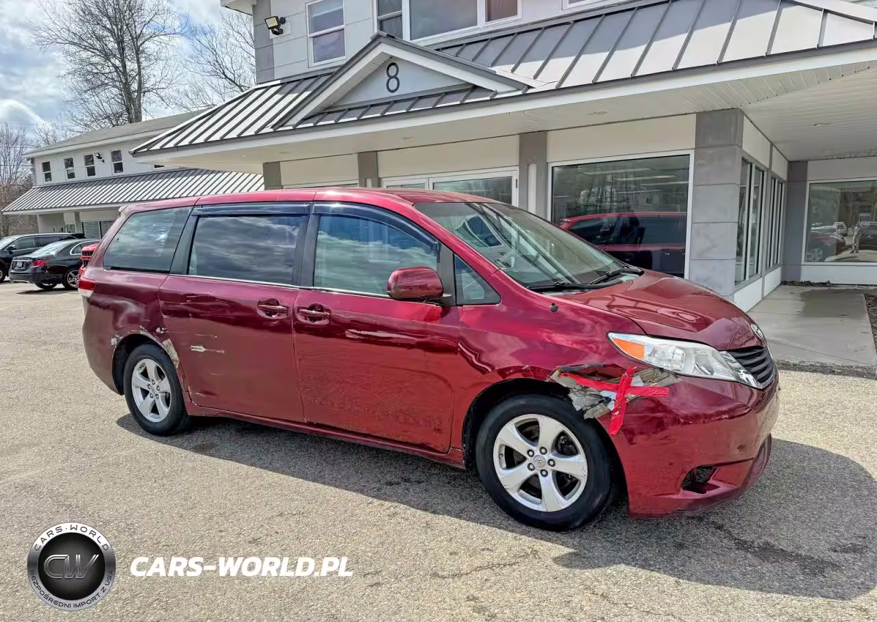 2012 Toyota Sienna Base 7-Passenger