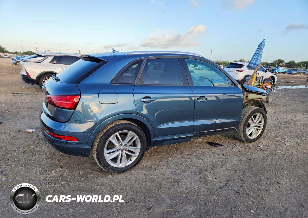 2018 Audi Q3 Premium VIN:WA1BCCFS7JR001115 - 3
