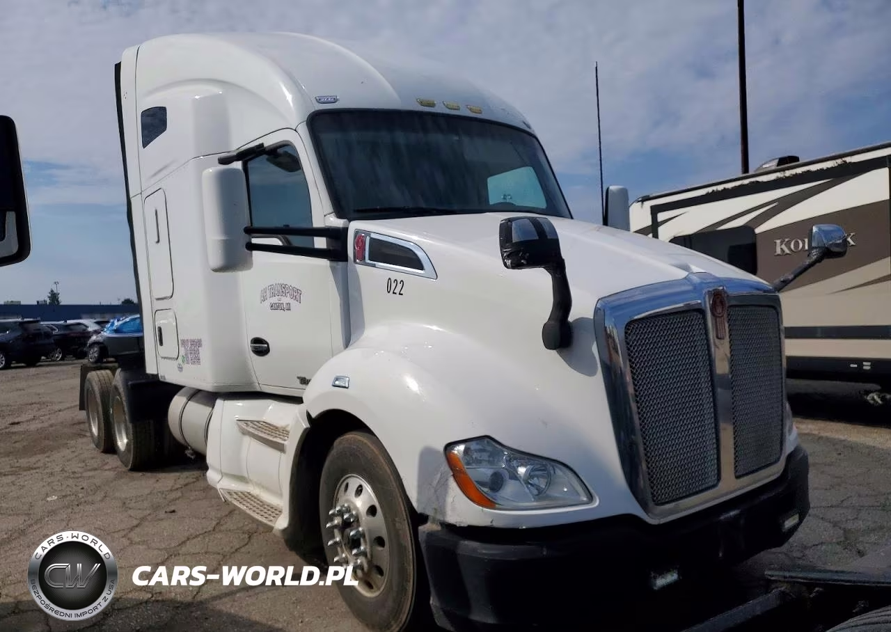 2014 Kenworth T680 Semi Truck