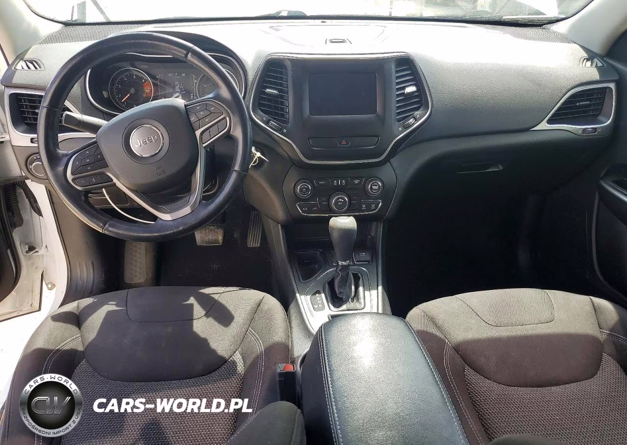 2020 Jeep Cherokee Latitude VIN:1C4PJLCB3LD596695 - 8