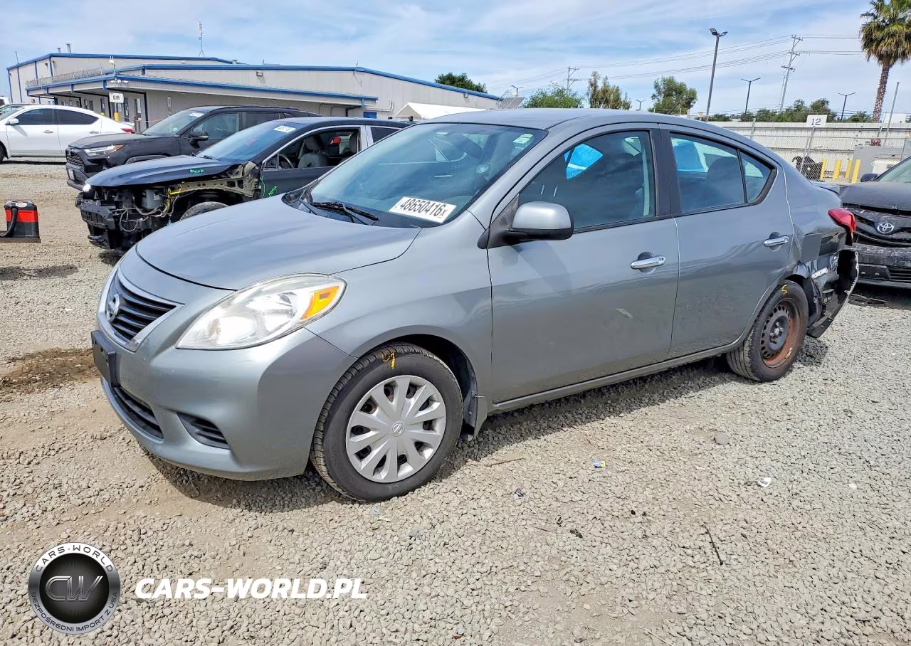 2013 Nissan Versa 1.6 S