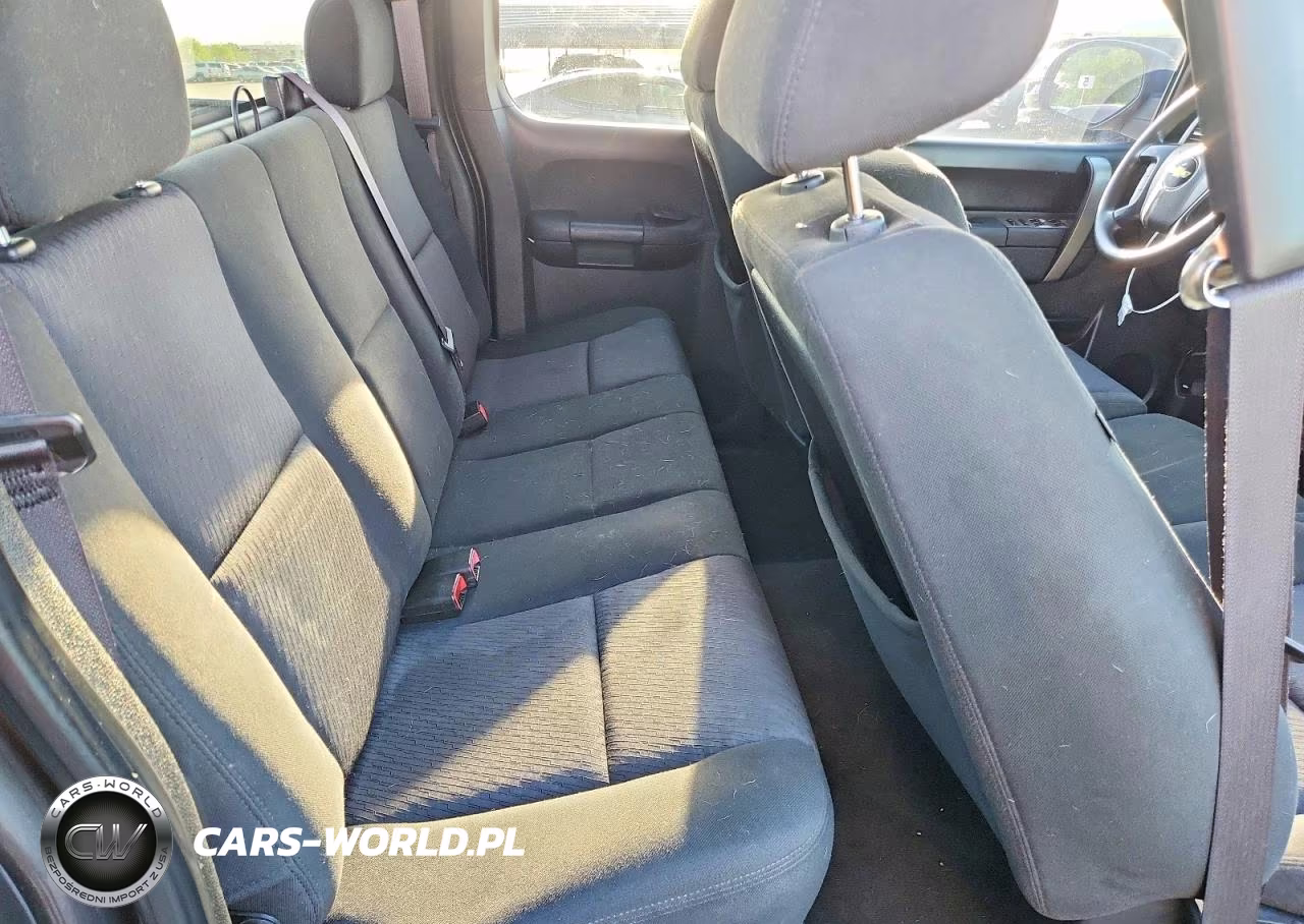 2011 Chev Silverado VIN:1GCRCREAXBZ138163 - 10