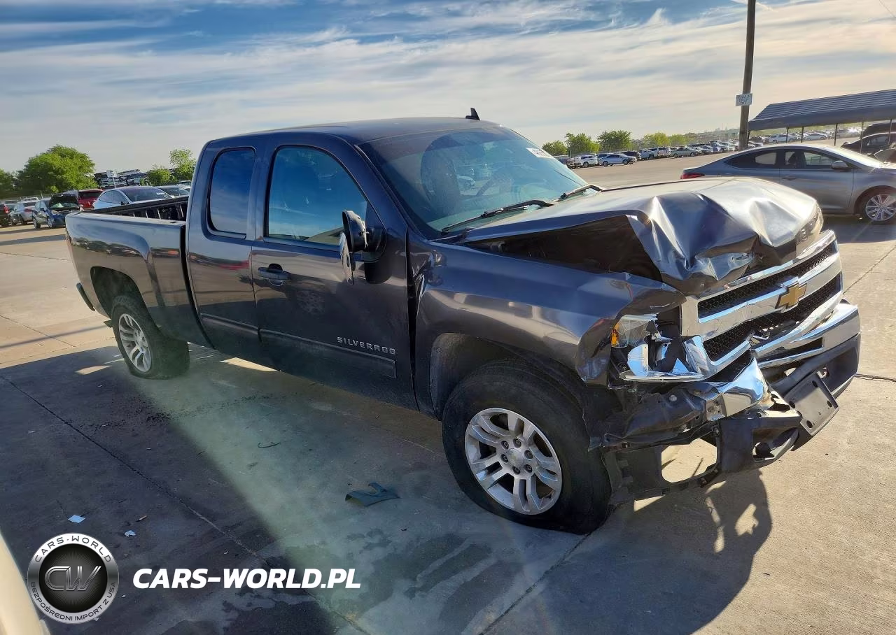 2011 Chev Silverado VIN:1GCRCREAXBZ138163 - 4