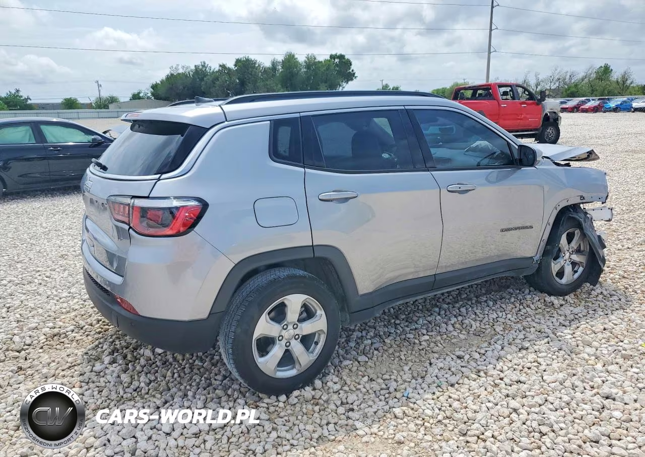 2019 Jeep Compass VIN:3C4NJCBB6KT801220 - 3