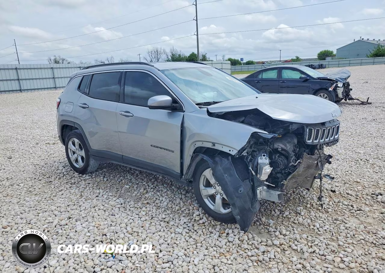 2019 Jeep Compass VIN:3C4NJCBB6KT801220 - 4