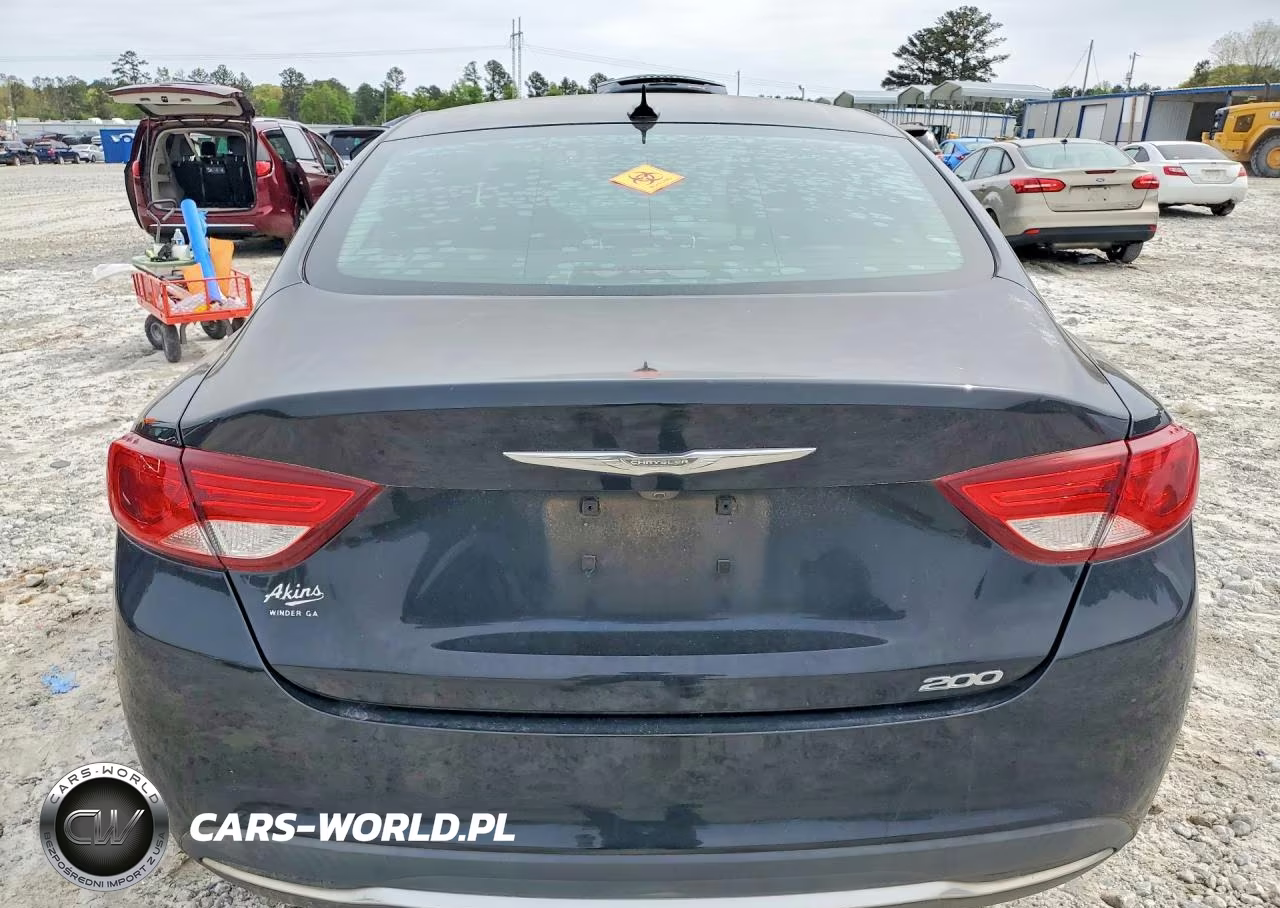 2015 Chrysler 200 Limited VIN:1C3CCCAB7FN697043 - 6