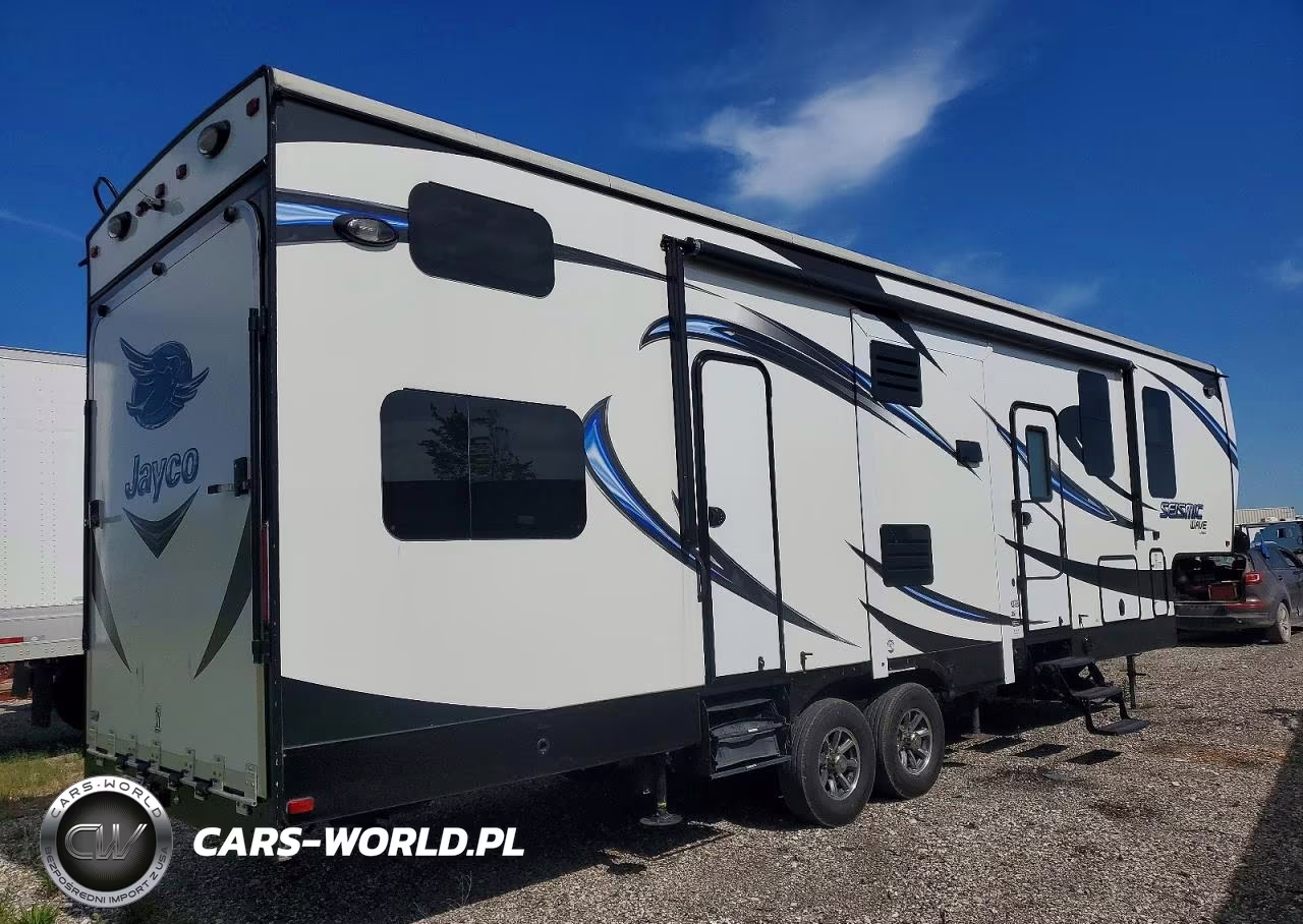 2015 Jayco Seismic Camper VIN:1UJCJSBU7F1920054 - 4