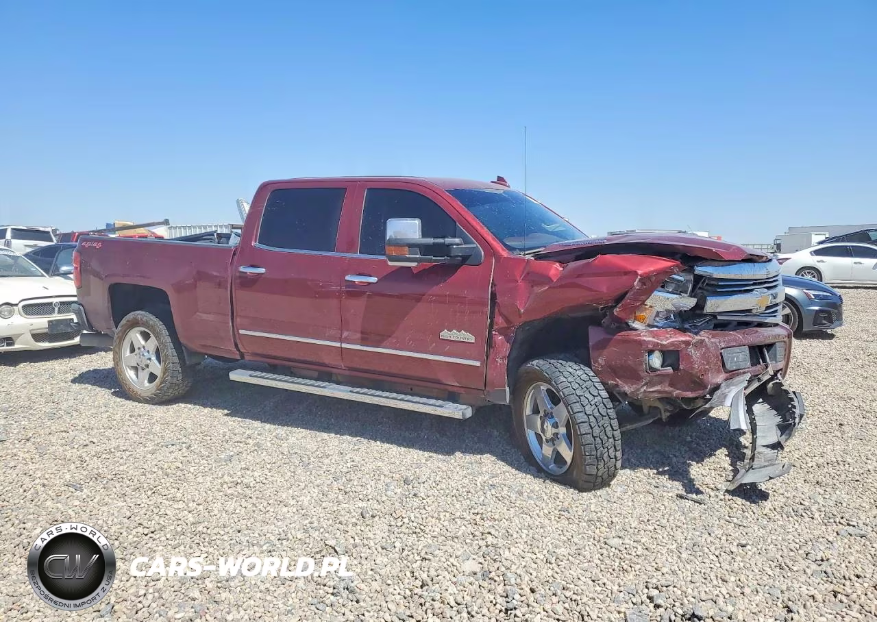 2015 Chevrolet Silverado K2500 High Country VIN:1GC1KXE83FF543211 - 4