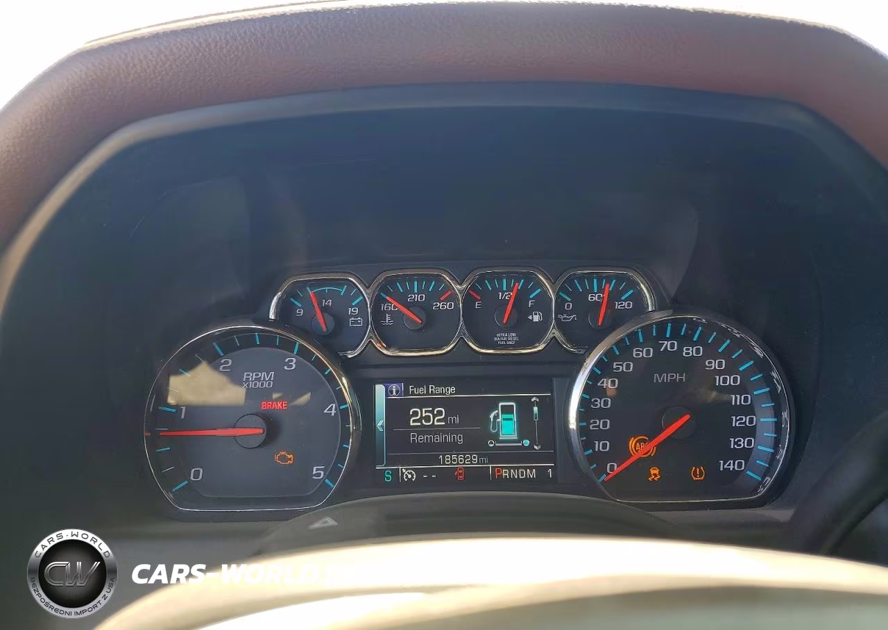 2015 Chevrolet Silverado K2500 High Country VIN:1GC1KXE83FF543211 - 9
