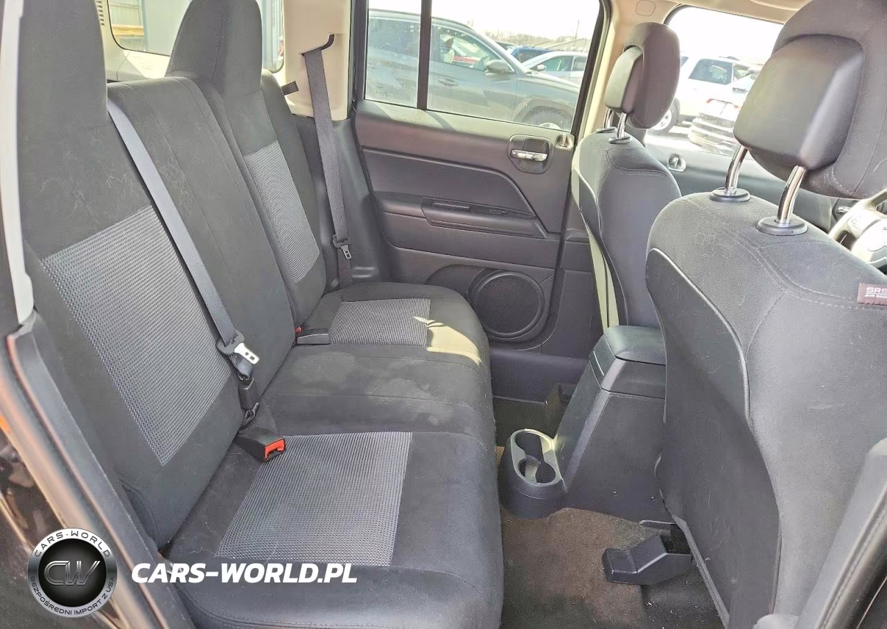 2016 Jeep Patriot Sport VIN:1C4NJRBB1GD684808 - 11
