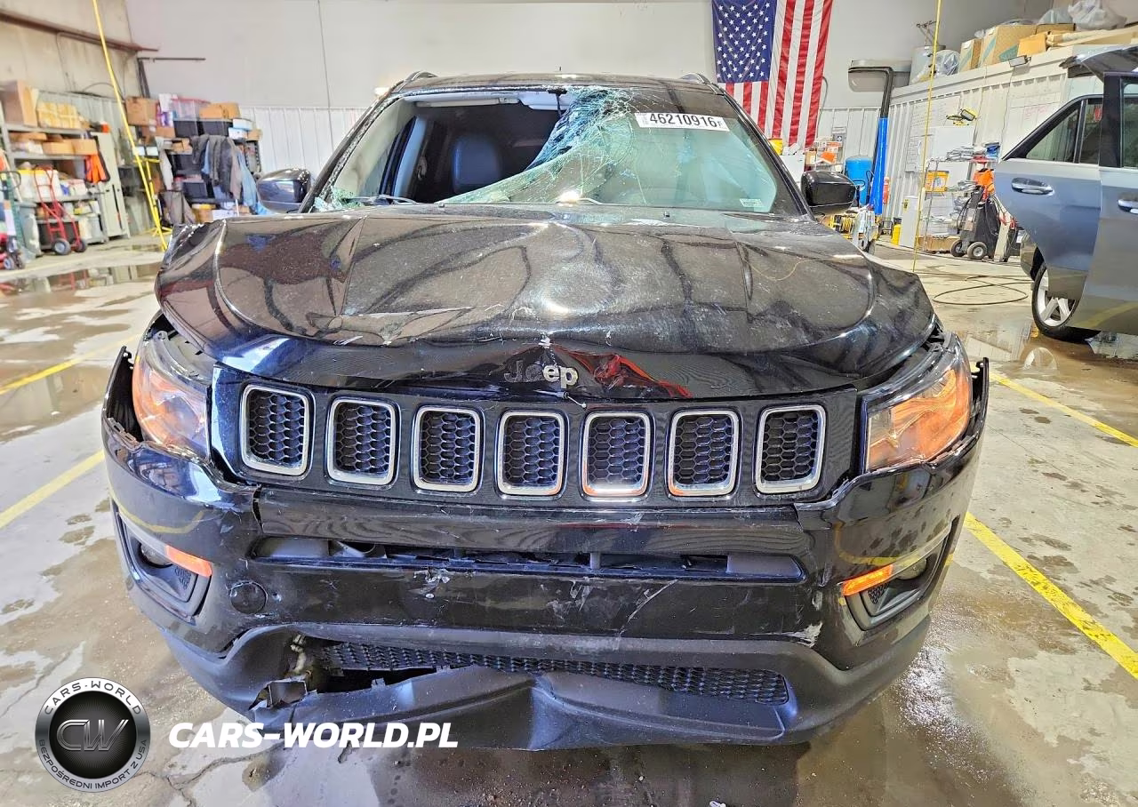2018 Jeep Compass Latitude VIN:3C4NJDBB3JT177185 - 5