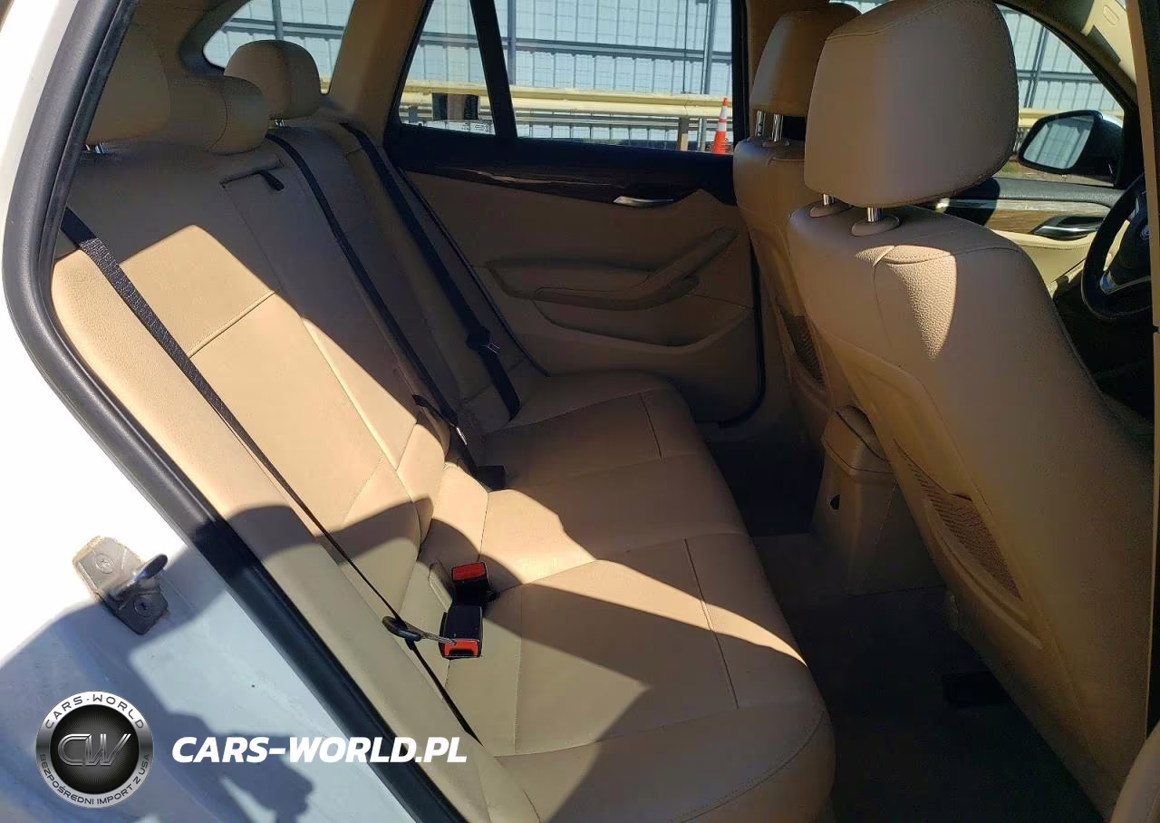 2015 BMW X1 xDrive28I VIN:WBAVL1C5XFVY25403 - 11