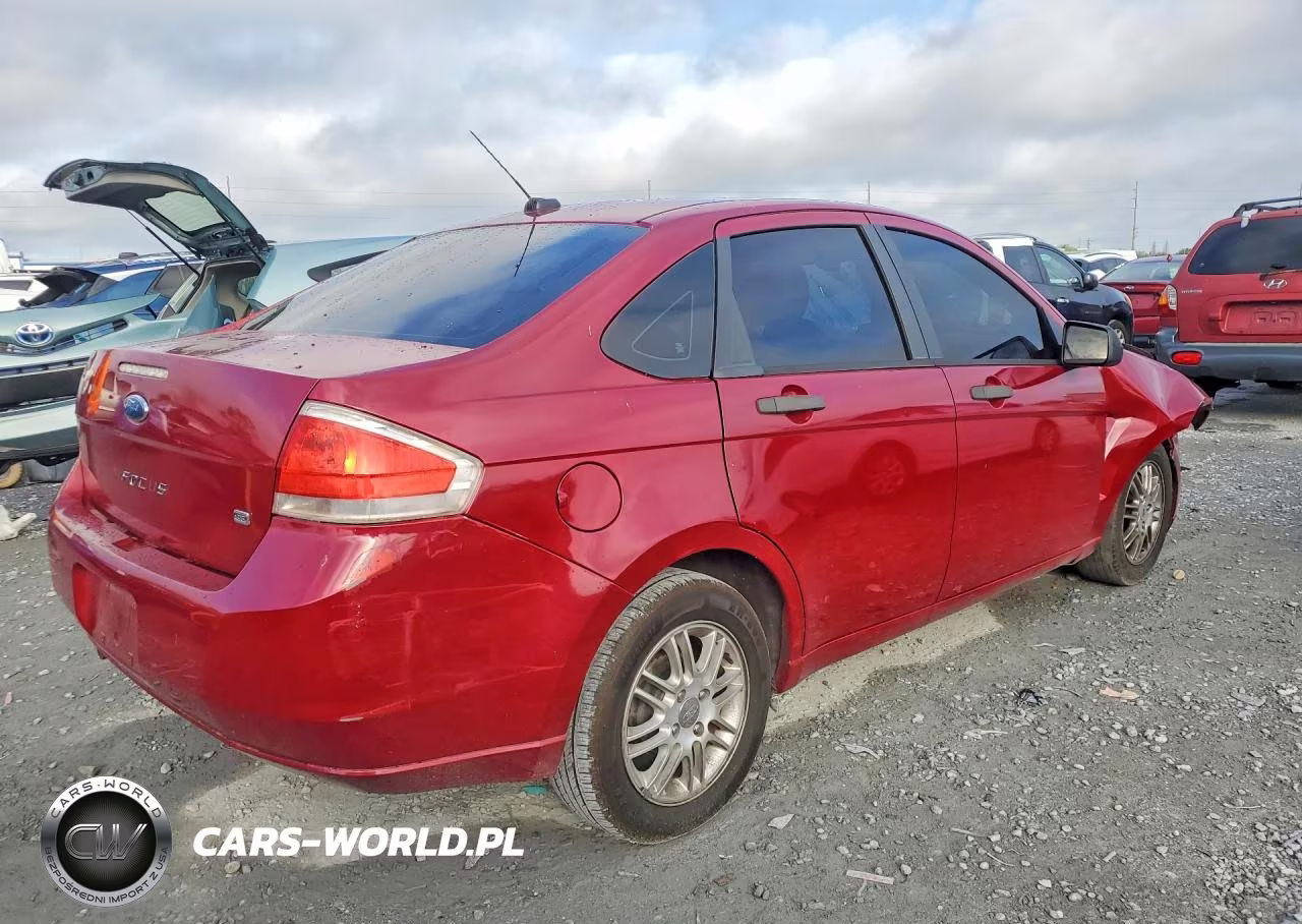 2010 Ford Focus Se VIN:1FAHP3FN2AW119367 - 3
