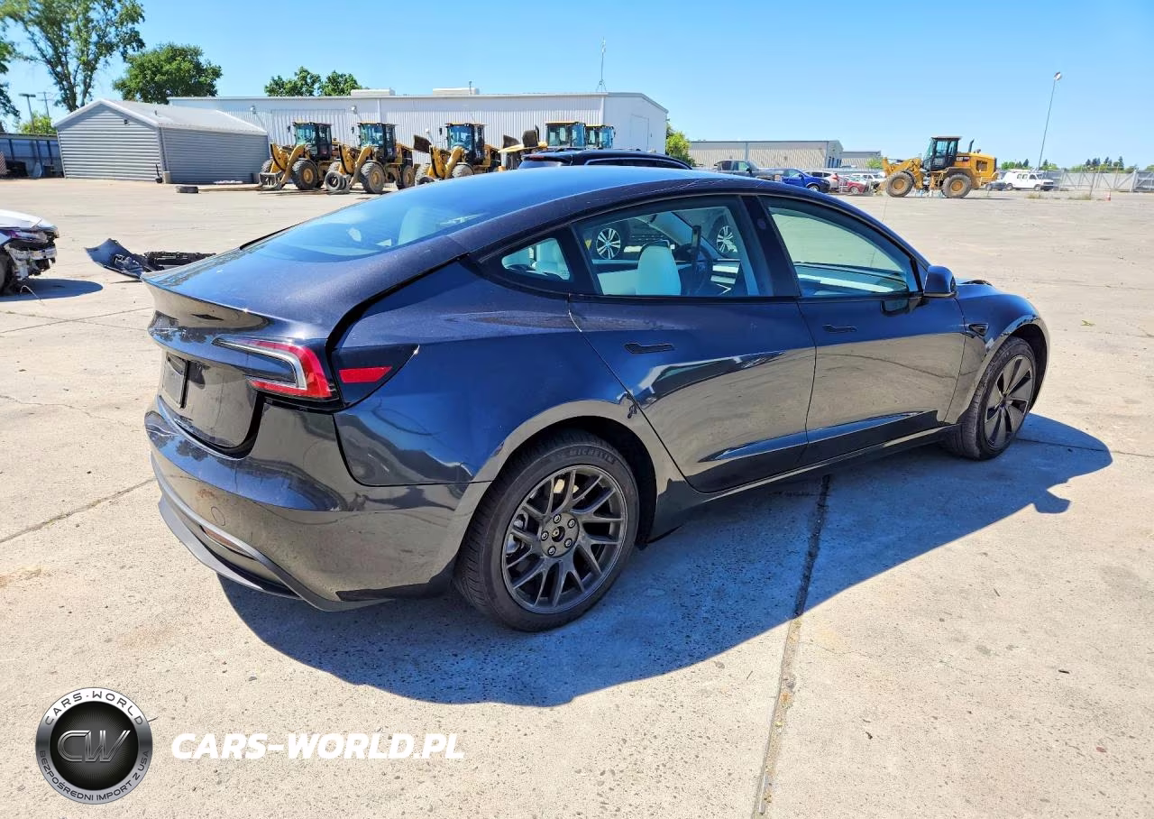 2024 Tesla Model 3 VIN:5YJ3E1EA3RF860270 - 3