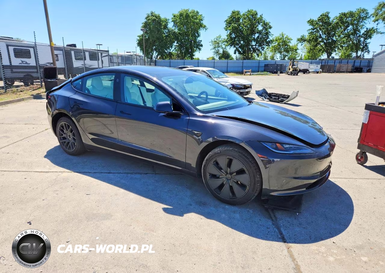 2024 Tesla Model 3 VIN:5YJ3E1EA3RF860270 - 4