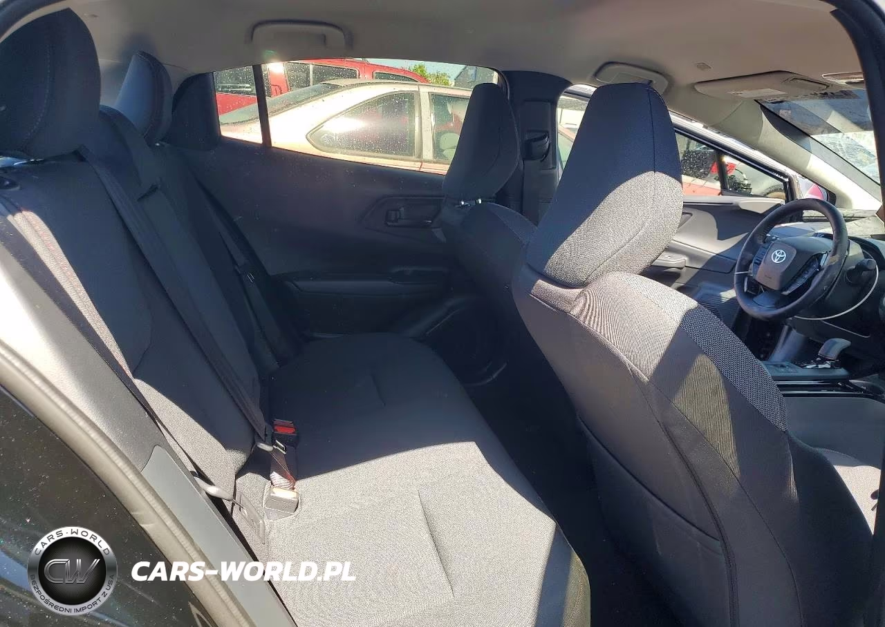 2026 Toyota Prius Plug-In Hybrid Se VIN:JTDACACUXT3073010 - 10