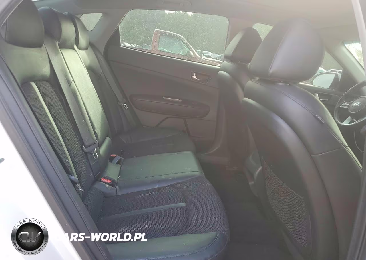 2020 Kia Optima S VIN:5XXGT4L36LG404376 - 10