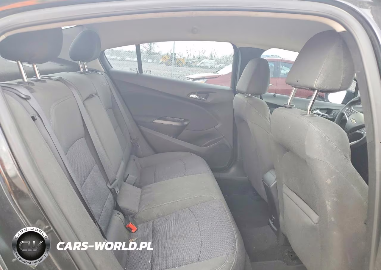 2018 Chevrolet Cruze Lt VIN:1G1BE5SM5J7143471 - 10
