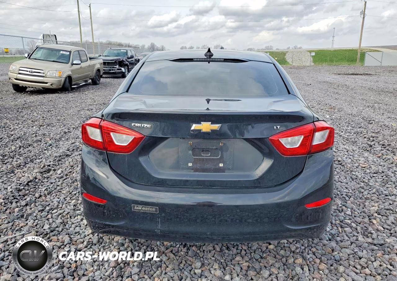 2018 Chevrolet Cruze Lt VIN:1G1BE5SM5J7143471 - 6
