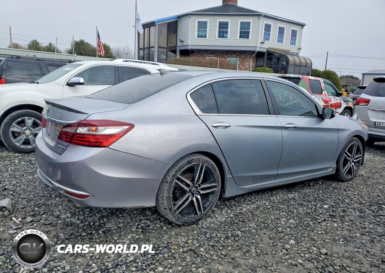 2017 Honda Accord Sport Special Edition VIN:1HGCR2F19HA058968 - 3