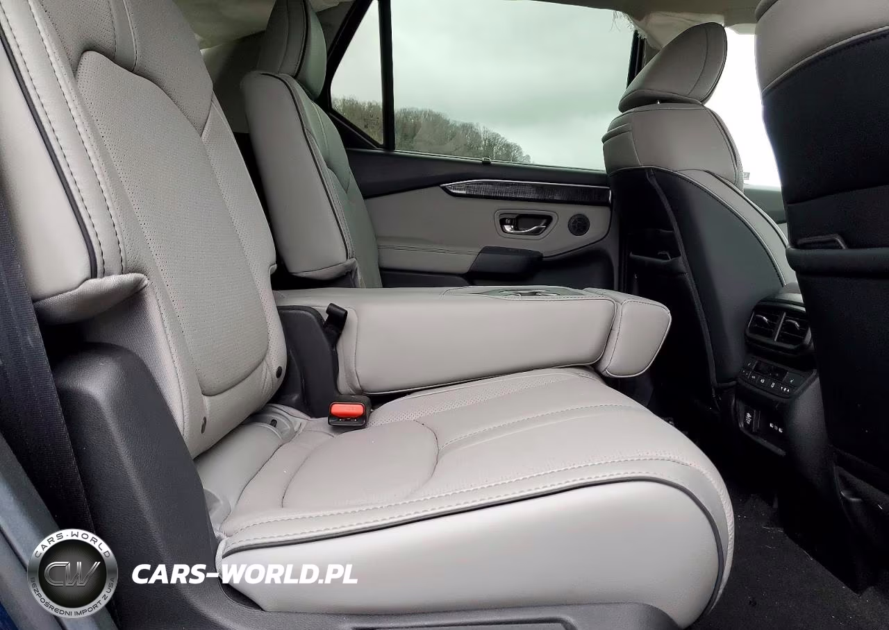 2025 Honda Pilot Elite VIN:5FNYG1H85SB123005 - 11