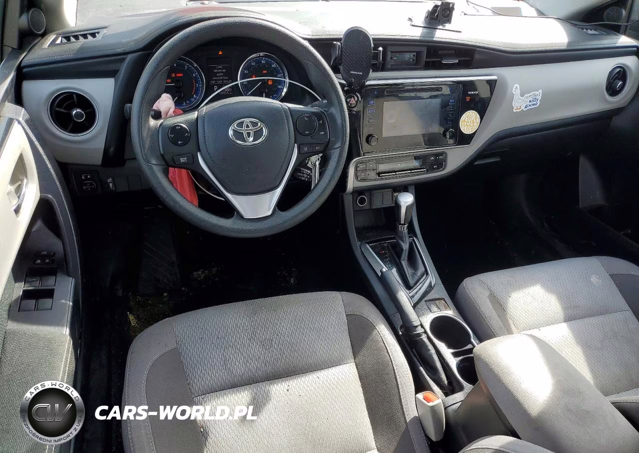 2017 Toyota Corolla Le VIN:2T1BURHE9HC873510 - 8