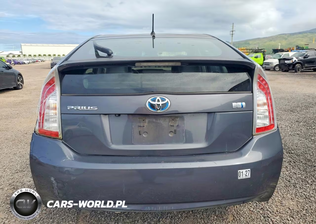 2013 Toyota Prius One VIN:JTDKN3DU8D1617817 - 6